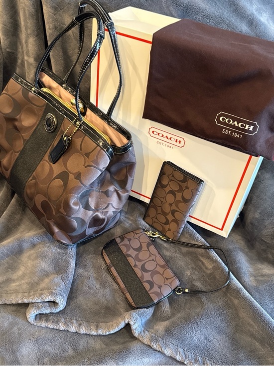 Coach Handbags - Coach Brown Tote w/ Matching Wristlet **Added wallet wristlet clean!*